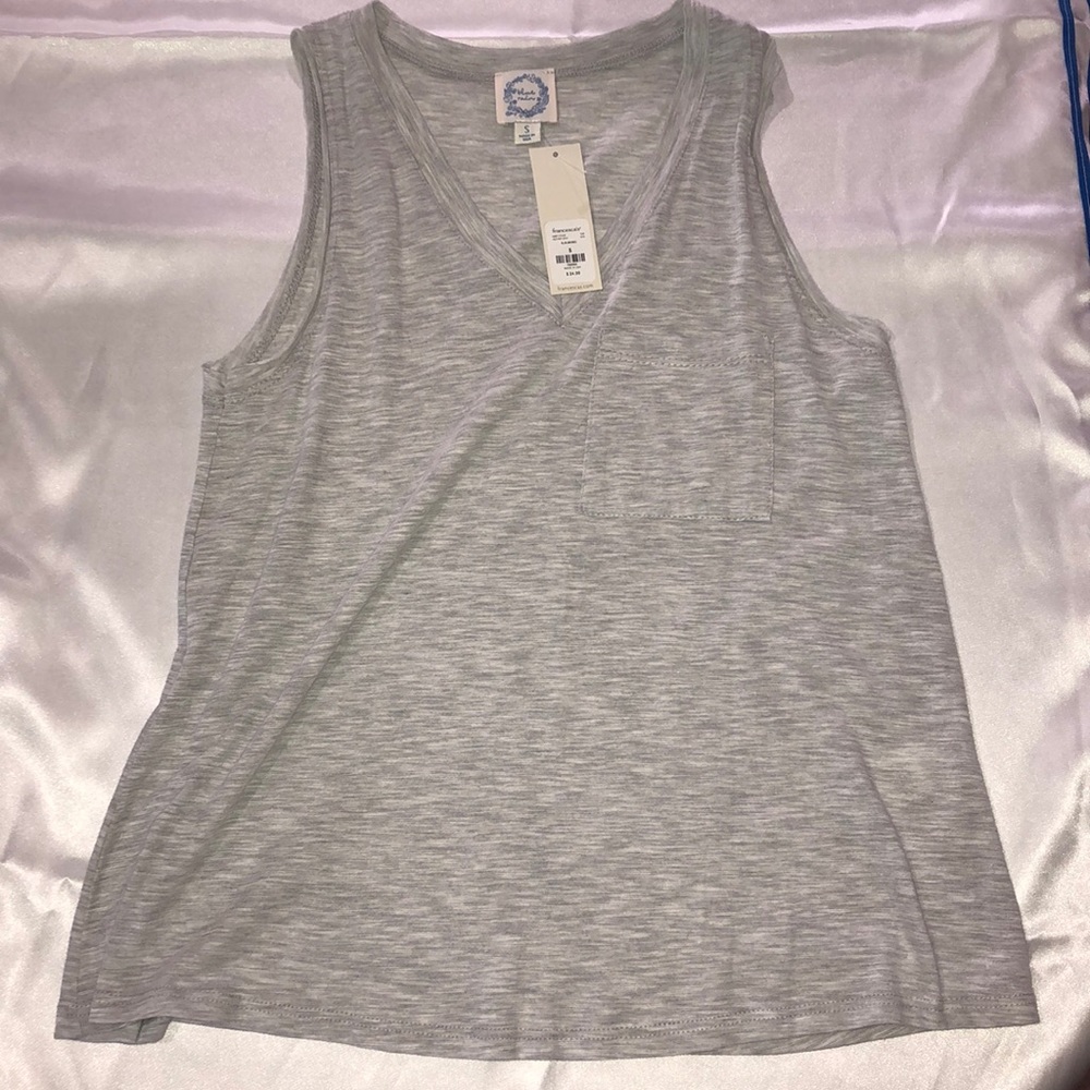 Francessas grey tank
